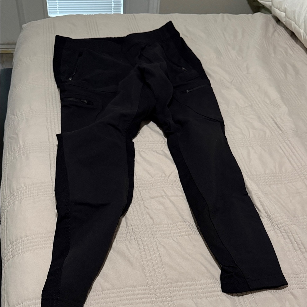 The North Face Women’s Stretch Black Cargo Pants